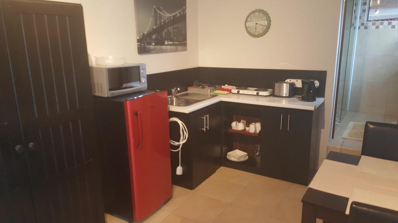 Beachway Guesthouse 포트엘리자베스 외부 사진